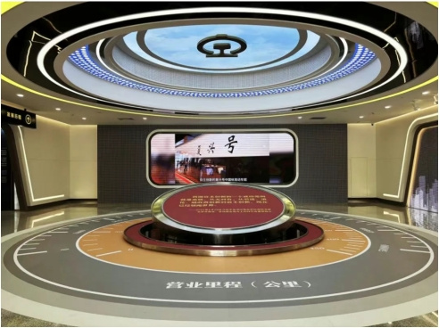 中国高速铁路展对社会公众开放 观众可沉浸式感受高铁科技